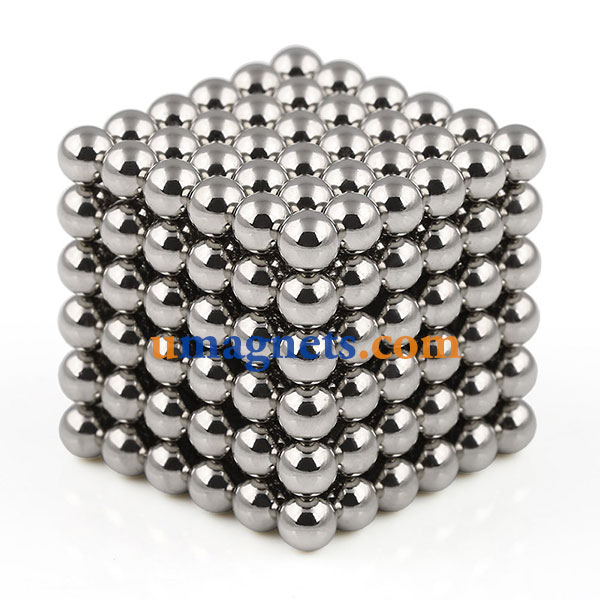 playing with magnetic balls
